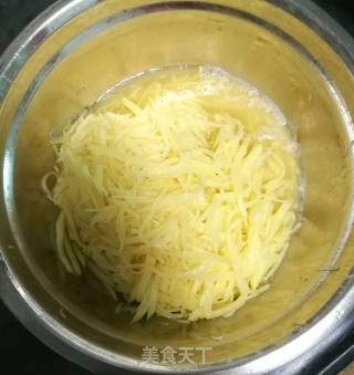 香煎土豆丝饼的做法步骤：3