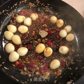 莴笋炒鹌鹑蛋的做法步骤：6
