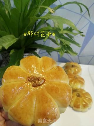 花朵豆沙面包的做法步骤：14