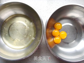 戚风蛋糕【8寸】的做法步骤：2