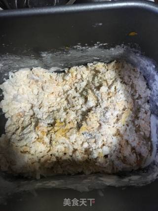 南瓜肉松卷和南瓜豆沙卷的做法步骤：2