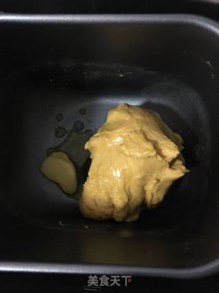 南瓜肉松卷和南瓜豆沙卷的做法步骤：4