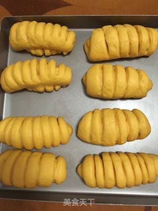 南瓜肉松卷和南瓜豆沙卷的做法步骤：14