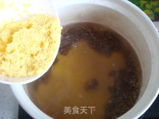 山药豆小米粥的做法步骤：3