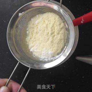 蛋黄小饼干的做法步骤：3