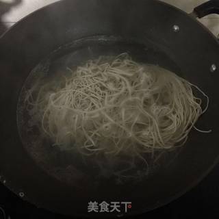 鸡汤肉丝面的做法步骤：8