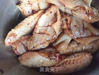 香辣鸡翅的做法步骤：4