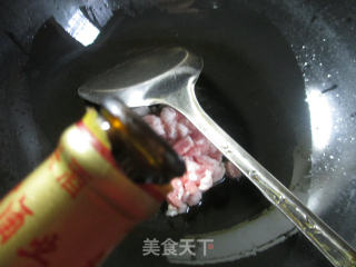 榨菜肉丝大米粥的做法步骤：2