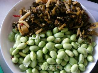 咸菜炒毛豆的做法步骤：3
