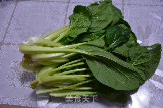 腐皮炒青菜的做法步骤：1
