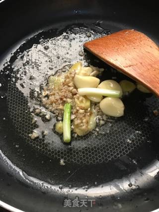 白贝沙姜鸡煲的做法步骤：4