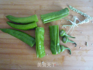 糖醋虎皮尖椒的做法步骤：1