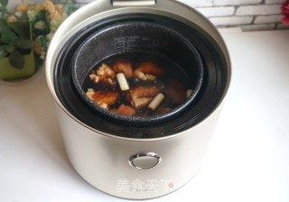 炖猪脚的做法步骤：5