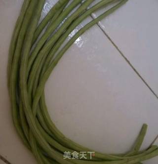豆角酿肉末的做法步骤：1