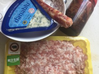腊肠蒸肉饼的做法步骤：1