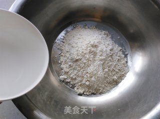 荠菜猪肉蒸包的做法步骤：1