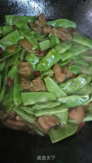 油豆啤酒焖肉的做法步骤：4