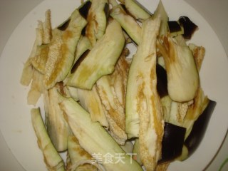 手撕茄子的做法步骤：2
