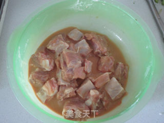茄汁排骨的做法步骤：2