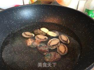 鲍鱼牛肉酱的做法步骤：1
