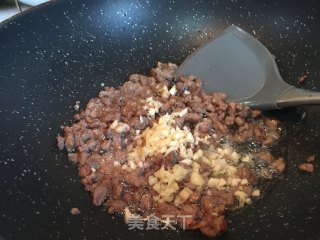 鲍鱼牛肉酱的做法步骤：7