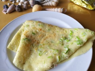 三分钟快手早餐——葱花鸡蛋软煎饼的做法步骤：7