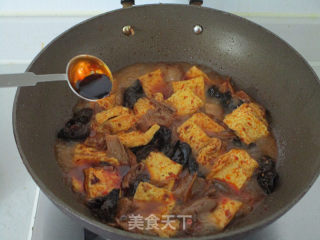 豆腐菌菇炒肉片的做法步骤：6