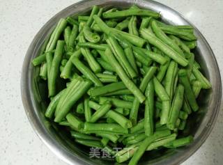 豆角焖面的做法步骤：1