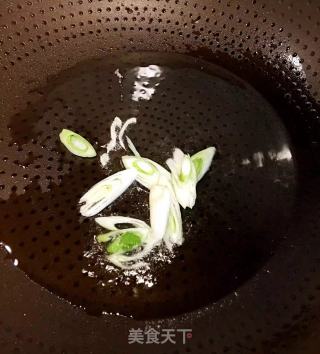 西红柿疙瘩鸡蛋汤的做法步骤：3