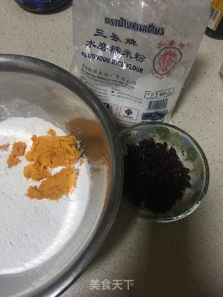 地瓜蜜豆丸子的做法步骤：1