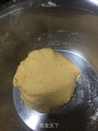 地瓜蜜豆丸子的做法步骤：2