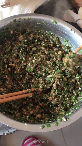 韭菜木耳香菇肉馅饺子的做法步骤：3