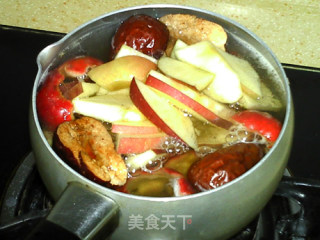 姜枣山楂苹果汤的做法步骤：7