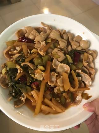 酸菜大肠炒饭的做法步骤：1
