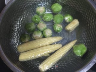 杂炒虾仁的做法步骤：1