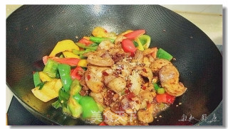 彩椒回锅肉的做法步骤：7