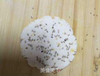 【桃李厨艺】看到金黄香甜的红薯糯米饼，有没有想要再做一次的冲动呢？的做法步骤：6