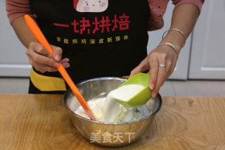 抹茶蔓越莓麻薯面包的做法步骤：2