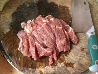 牛肉香芋丸的做法步骤：1