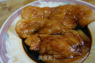 色泽诱人味道不输店里的【香酥鸡排】的做法步骤：2