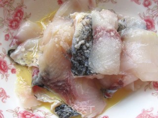 美味简单香酥鱼片的做法步骤：1