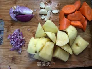 咖喱焖牛腩鸡腿的做法步骤：3