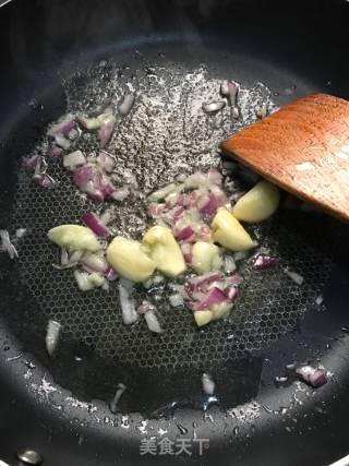 咖喱焖牛腩鸡腿的做法步骤：5