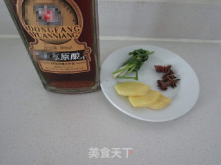 青椒回锅肉的做法步骤：1