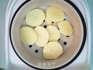 【酥炸土豆球】的做法步骤：1