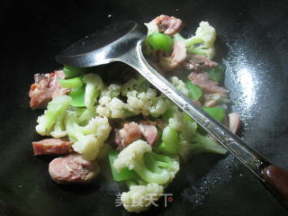 莴笋腊鸡腿花菜的做法步骤：8