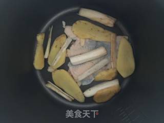 手撕鸡—简易电饭锅版的做法步骤：5