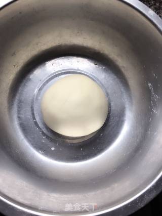 葱油手抓饼的做法步骤：1