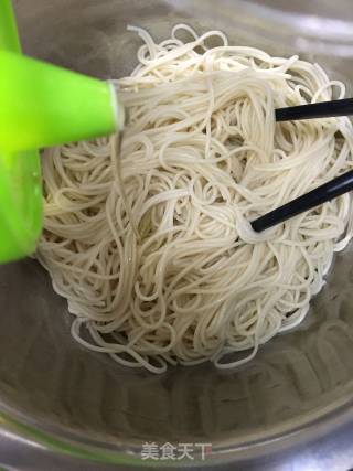 牛肉炒面的做法步骤：4
