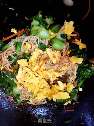 牛肉炒面的做法步骤：16